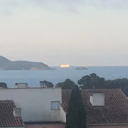 Appartamento La Vigie Du Corsaire Carqueiranne Esterno foto